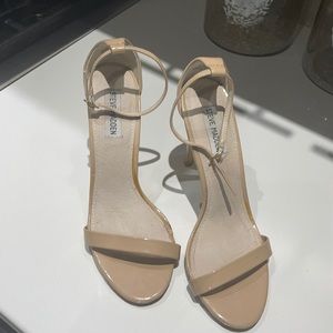 Woman’s Steve Madden sandals size 9